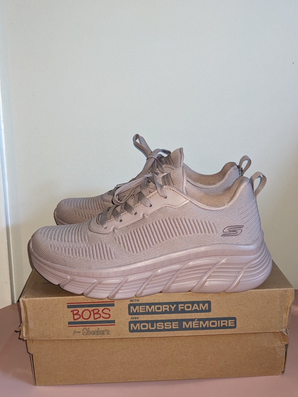 8.5 Skechers BOBS Mauve Memory Foam Shoes